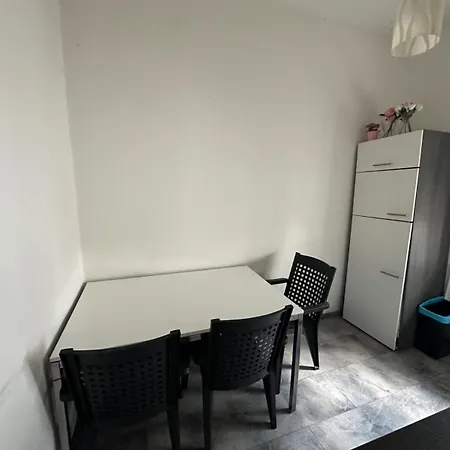 Frankfurt Airport & Fair Apartman Kelsterbach