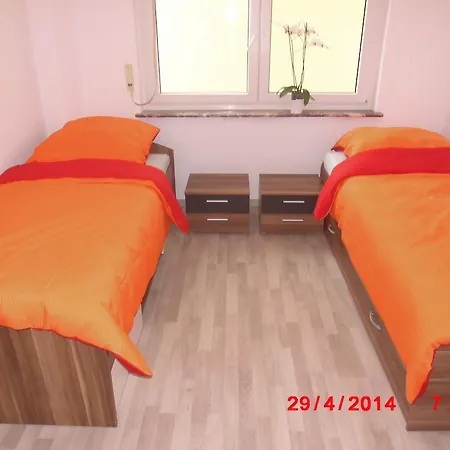 Frankfurt Airport & Fair Apartment *