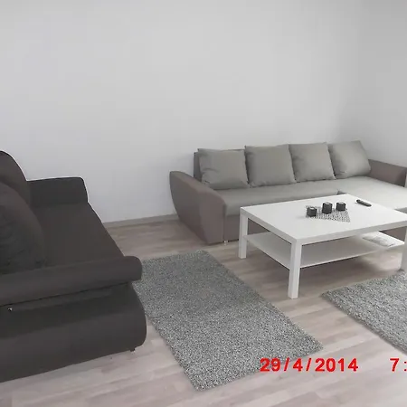 Frankfurt Airport & Fair Apartment